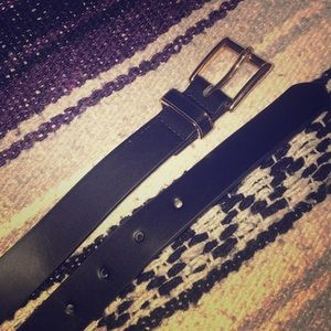NWOT H&M belt black & gold